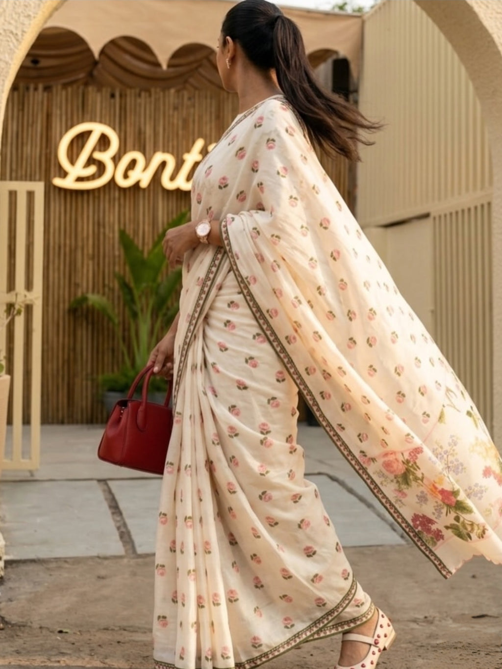 Plain Linen Saree with Digital Print Matching Blouse